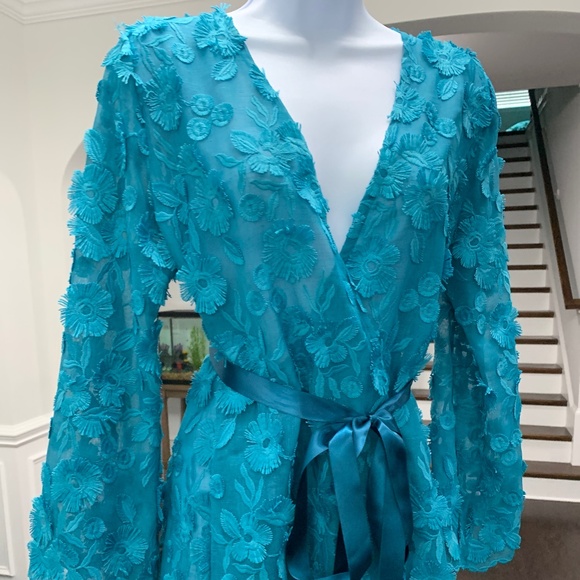 Cadolle Linen Robe - Picture 2 of 4